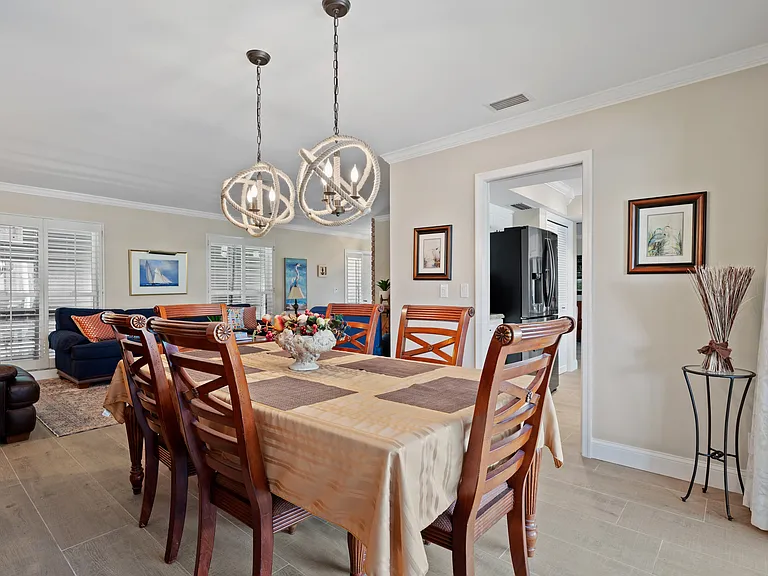1090 Fairview Ln — Photo 46