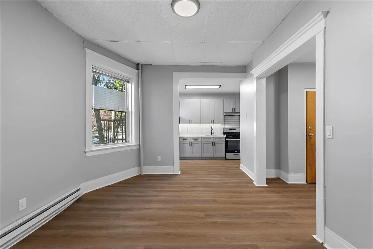 1476 Chapel St — Photo 2