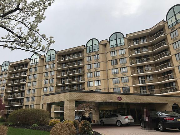 2nd image of 821 Smith Manor Blvd