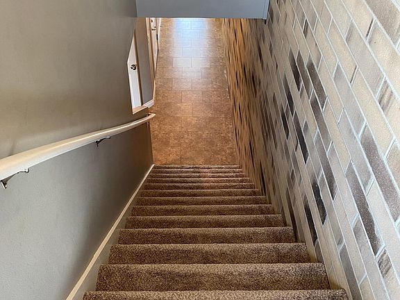 3rd image of 4711 Lakeside Dr