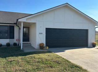 1200 Durham Dr #1, Paola, KS 66071