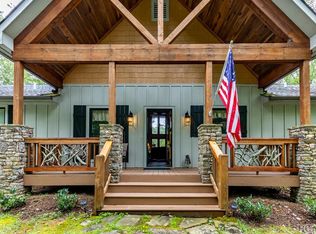 752 Found Forest Rd, Cashiers, NC 28717