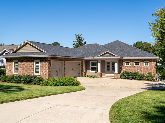 2nd image of 2433 Duncan Dr