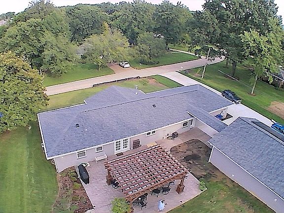 2nd image of 3 Meppen Dr