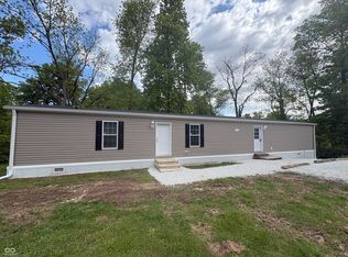 40 Lazy River Rd, Cloverdale, IN 46120