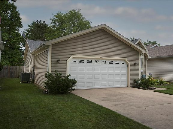 4th image of 2511 Woodlawn Dr