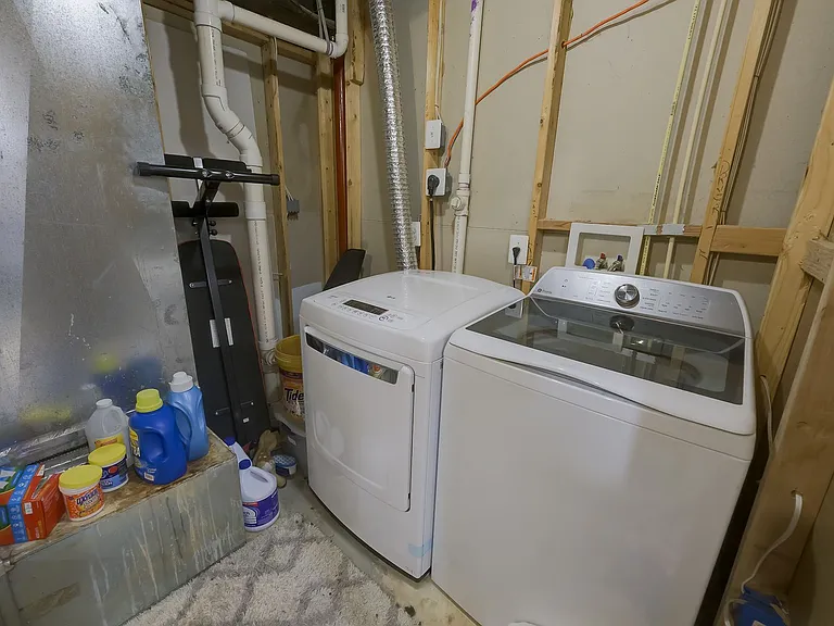 601 Crossover Ct — Photo 48