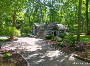 6051 Old Allegan Rd, Saugatuck, MI 49453