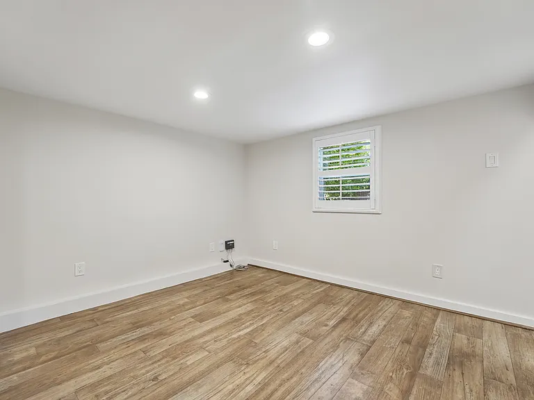 543 Liberty St — Photo 39