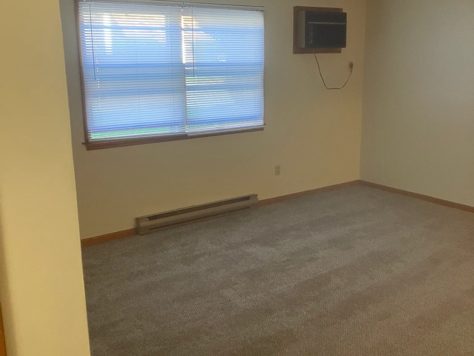 2 bed, $995 — Photo 2