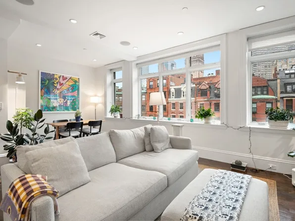 165 Newbury St APT 2, Boston, MA 02116