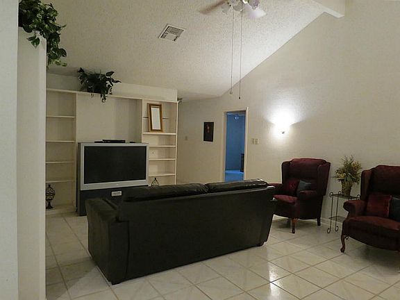 5th image of 5011 Birchmont Dr