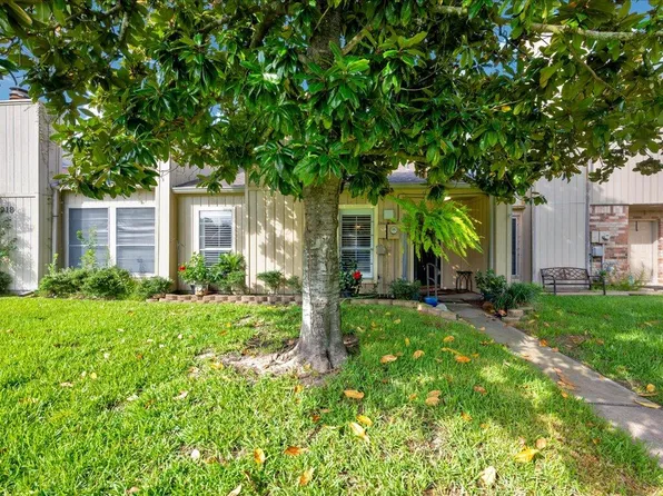 916 Townwood Dr, Lufkin, TX 75904