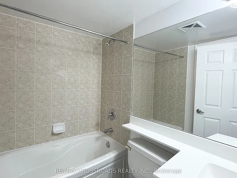 25 Greenview Ave #2028 — Photo 19