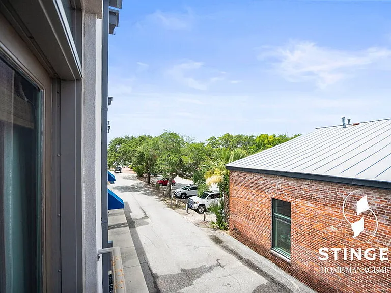700 Bay St #207 — Photo 29