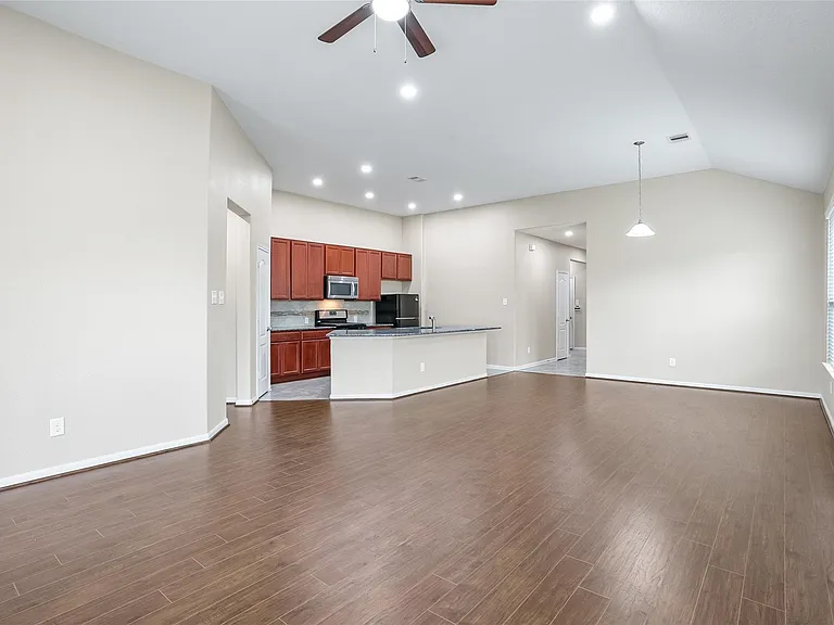 6530 Bayliss Valley Ln — Photo 13