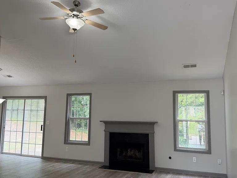 5853 Riverside Walk Dr — Photo 3