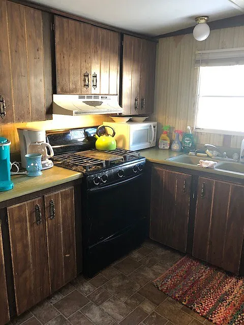 12383 Lazy Acres Trailer Park — Photo 1