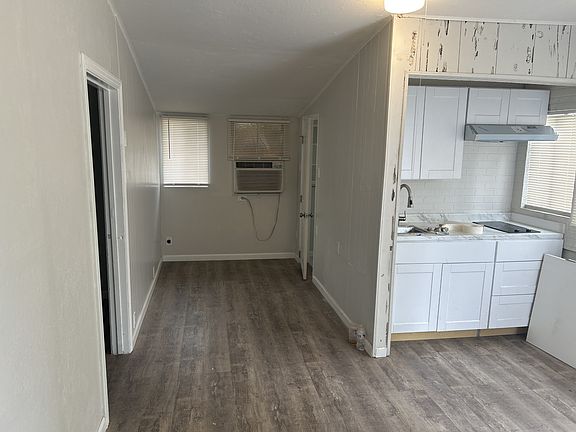 4th image of 719 W Acacia St