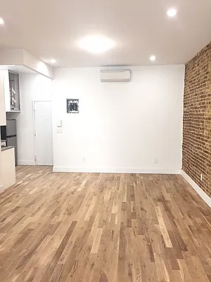 Rented by Lang Realty LLC | media 20