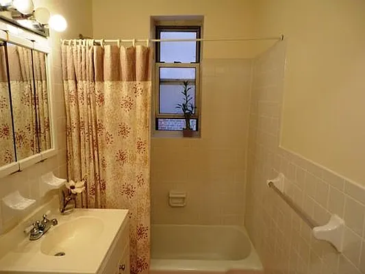 Rented by Maz Group NY | media 8