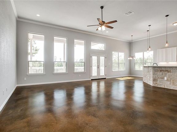 3rd image of 154 Charolais Dr