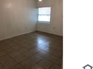 12213 N 58th St APT D, Tampa, FL 33617
