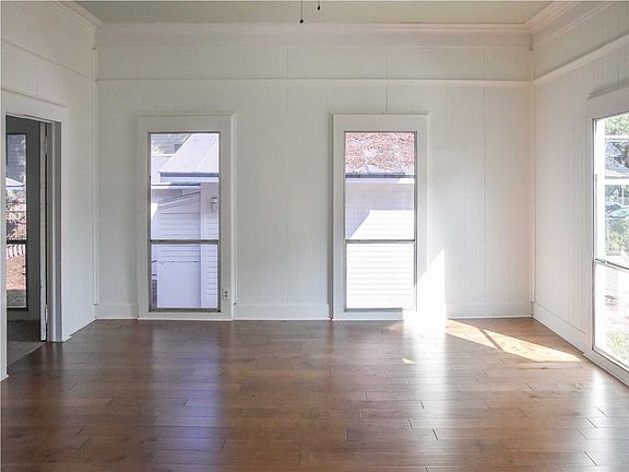 3rd image of 72 12th St