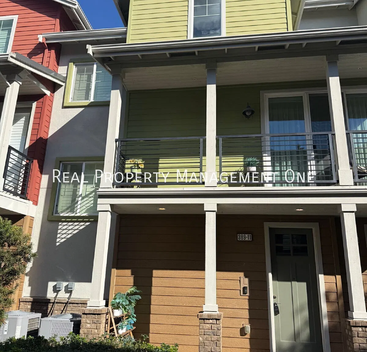 Gorgeous 2 Bed, 2.5 Bath in Highly Desired Sage Community — Photo 3