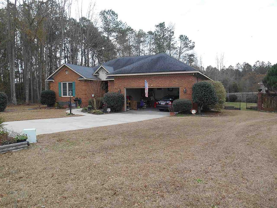 1st image of 600 Chaucer Dr