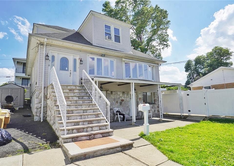 1st image of 318 Harold St