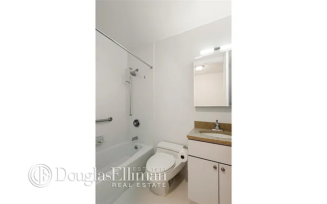 Rented by Douglas Elliman | media 20