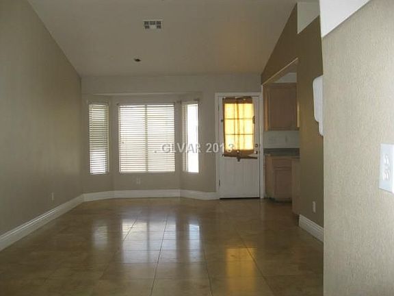 3rd image of 2800 Mountain Violet Ct