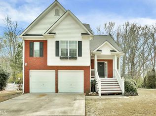 145 Braymoor Cir, Fayetteville, GA 30215
