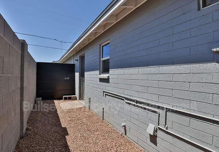 825 E Alice Ave #B — Photo 18