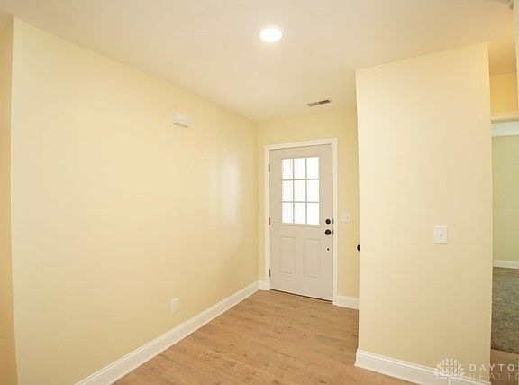 4th image of 874 Greengate Dr