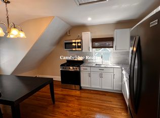 628 Washington St APT 3, Wellesley, MA 02482