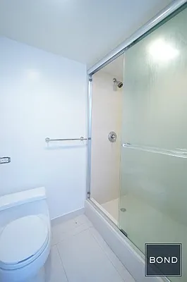 Rented by Bond New York | media 33