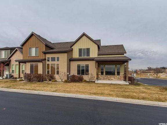 2nd image of 701 W Mystic Creek Way