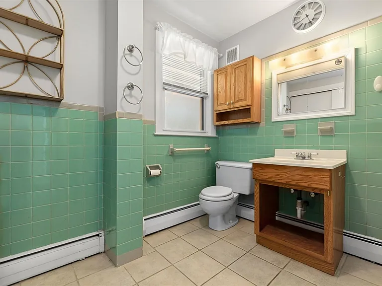 4 Horton St #2 — Photo 11