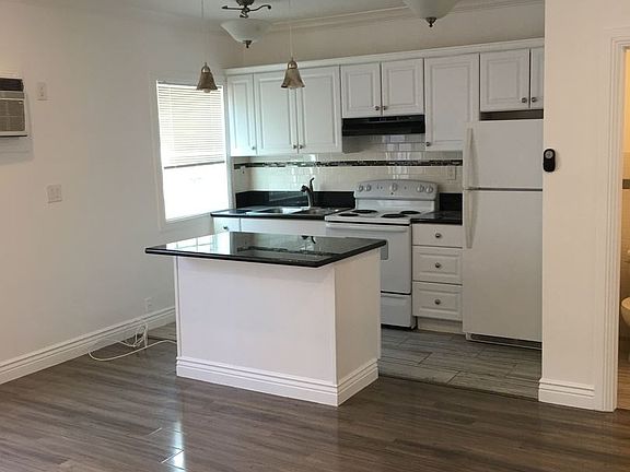 4th image of 5616 Lexington Ave