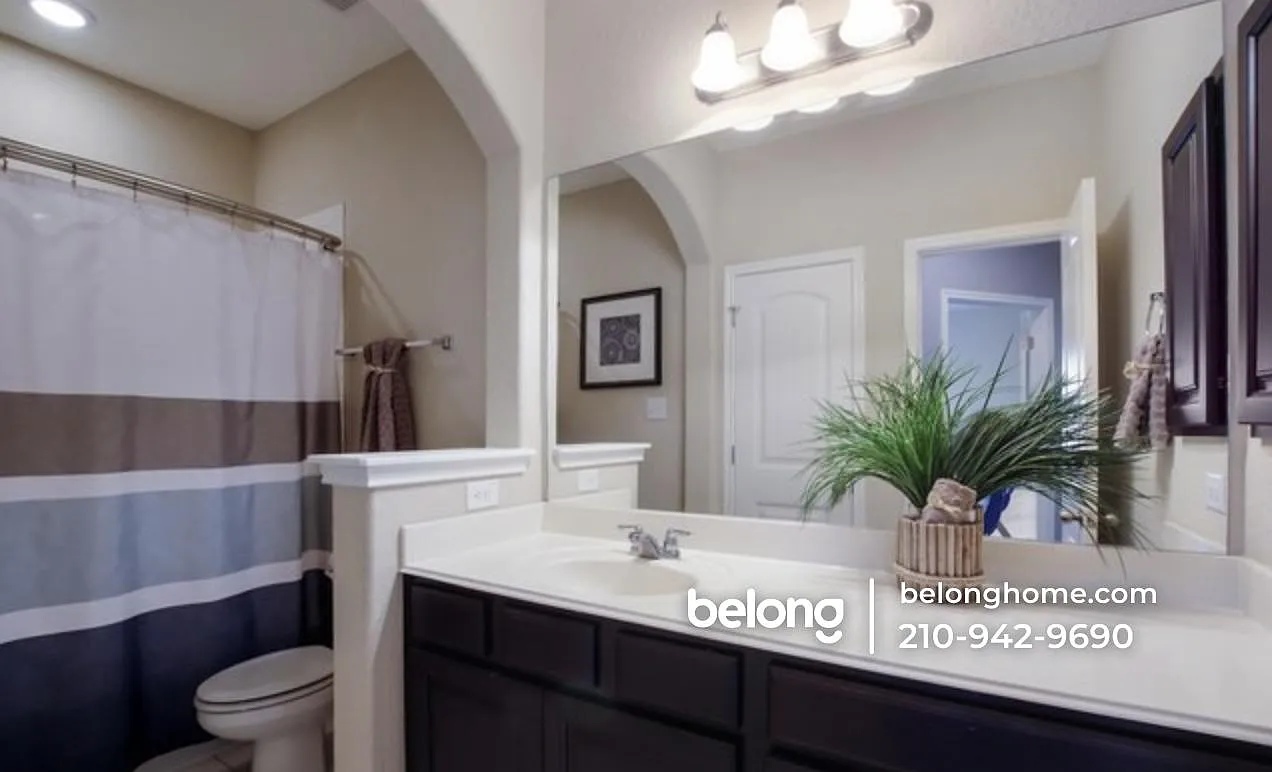 5 bed, 4.0 bath, 3350 sqft, $2,895 — Photo 3