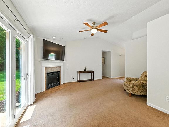 3rd image of 1823 Kyverdale Dr