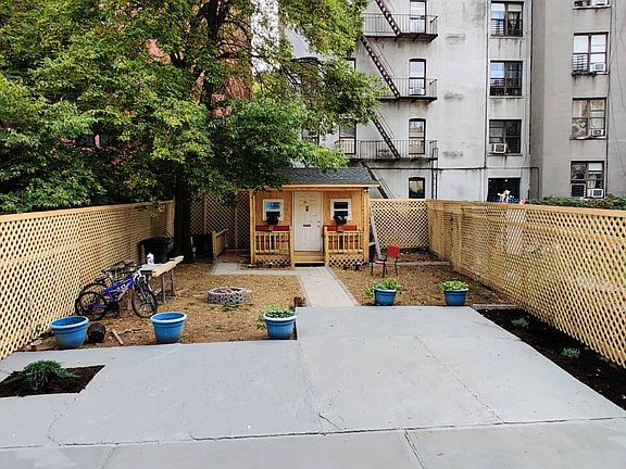 5th image of 860 E 175th St