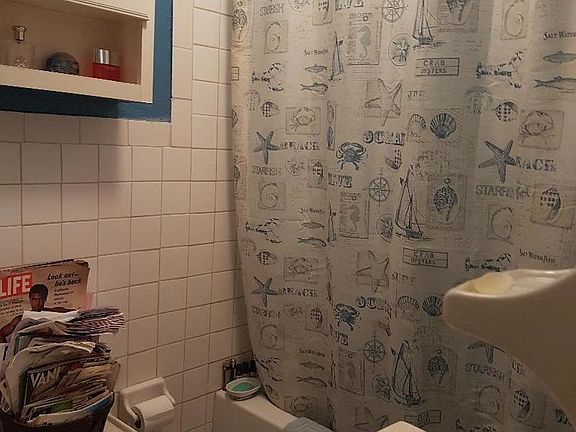 4th image of 2129 41st St APT 1A