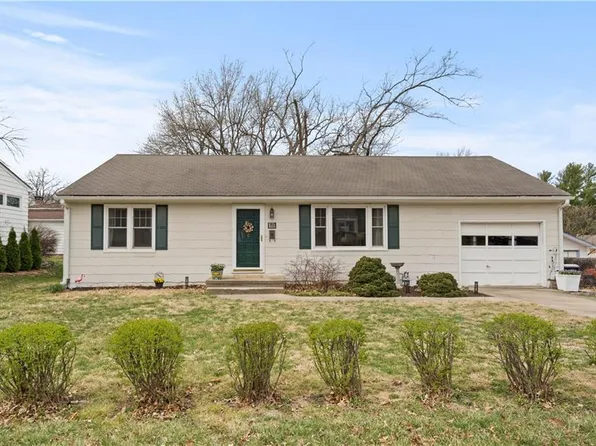 8208 Madison Ave, Kansas City, MO 64114