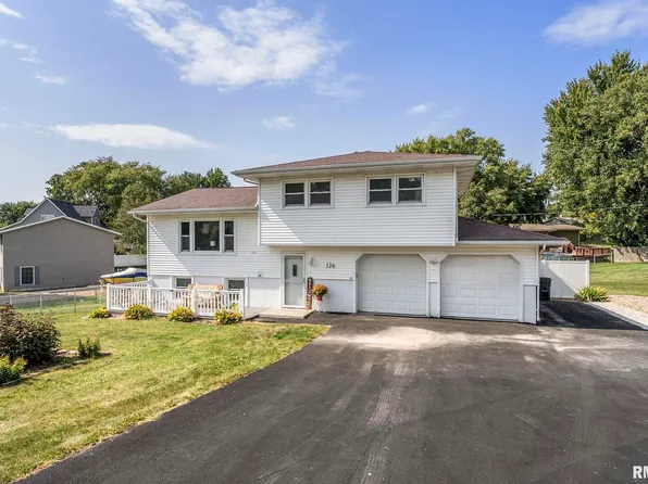 126 Henry Dr, Orion, IL 61273