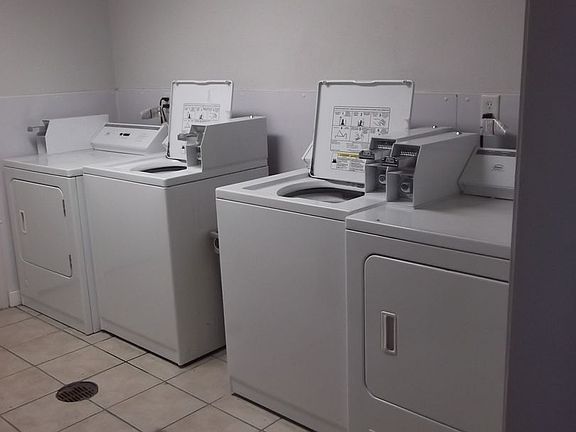 4th image of 1025 Mississippi St #3