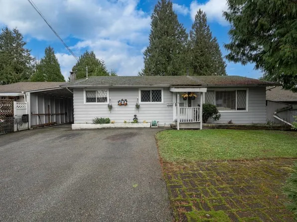 7016 141st St, Surrey, BC V3W 6L4