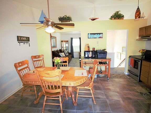 3rd image of 2741 Berwood Ln